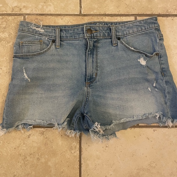 Women’s Universal Thread High Rise Shortie - Picture 1 of 5